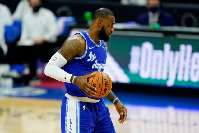 布伦森55分尼克斯豪取7连胜 老鹰灭热火3连胜