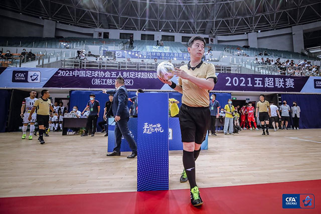 2026北京亦庄人形机器人半程马拉松举行排位赛